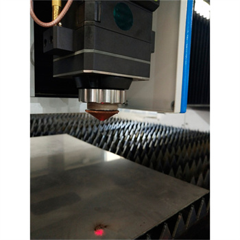 Stroj na rezanie plechu/plochého nehrdzavejúceho oceľového plechu 2kw na plech 1000w CNC stroj na rezanie vláknovým laserom