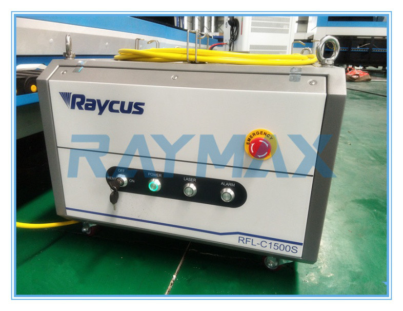 3015 Vláknový laserový rezací stroj na kov 2000w Raycus Laser Power